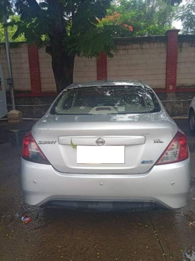 https://images10.gaadi.com/usedcar_image/4248467/original/processed_c9d4f81f-2469-415f-9d2f-726a388724e2.jpg?imwidth=6401