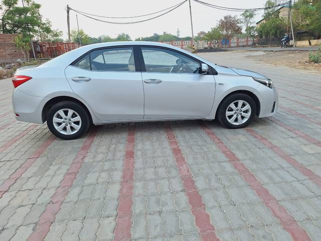 https://images10.gaadi.com/usedcar_image/4248527/original/ed1a99e017e167be38fea59940b87eee.jpg?imwidth=6401