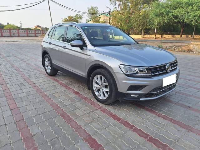 https://images10.gaadi.com/usedcar_image/4248544/original/processed_7a7554cb0959b1cead367d9473fcd768.jpg?imwidth=6400