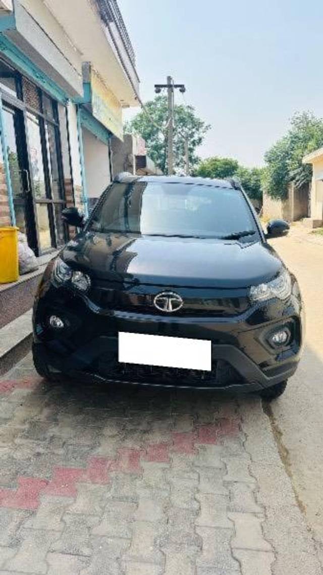 https://images10.gaadi.com/usedcar_image/4248548/original/processed_d9ded528-17e1-42af-b571-e27f8bf66f0c.jpg?imwidth=6400