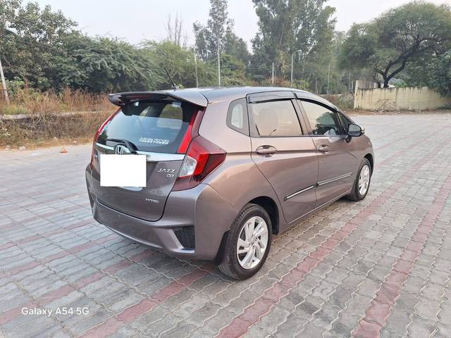 https://images10.gaadi.com/usedcar_image/4248551/original/processed_06f9508e4949d373c158629891f0c599.jpg?imwidth=6401