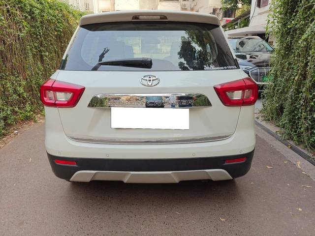 https://images10.gaadi.com/usedcar_image/4248596/original/processed_72daa5e993956865e3bdce59ae5007c6.jpeg?imwidth=6402