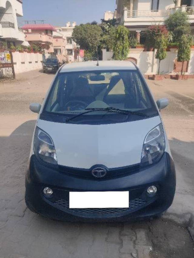 https://images10.gaadi.com/usedcar_image/4248616/original/7d0d3fde712e784f79e812cf7ea6fc24.jpg?imwidth=6400