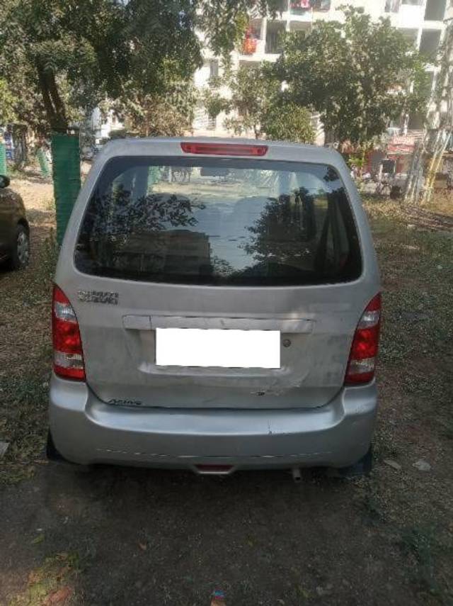 https://images10.gaadi.com/usedcar_image/4248657/original/processed_60f391bc-cb8e-42a7-9738-9a0e7d924eaf.jpg?imwidth=6401