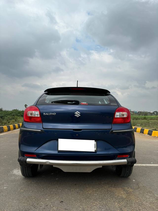 https://images10.gaadi.com/usedcar_image/4248693/original/processed_f0e7b7ff36957569a1cf5b5bbc78e7bb.jpg?imwidth=6402