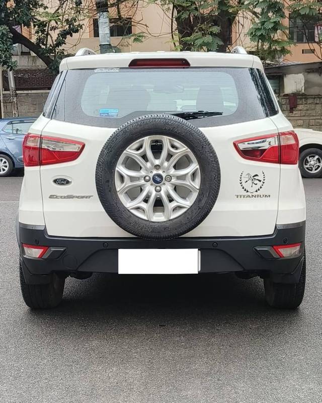 https://images10.gaadi.com/usedcar_image/4248700/original/processed_5ce20e9b221e4225e9ed9fa48da37743.jpg?imwidth=6402