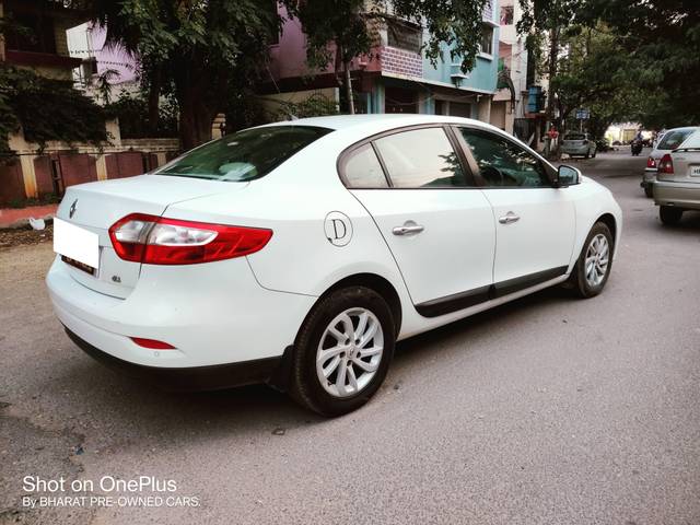 https://images10.gaadi.com/usedcar_image/4248715/original/processed_fc36e0cdfd2c0f0ce45feee9a8bf704e.jpg?imwidth=6401