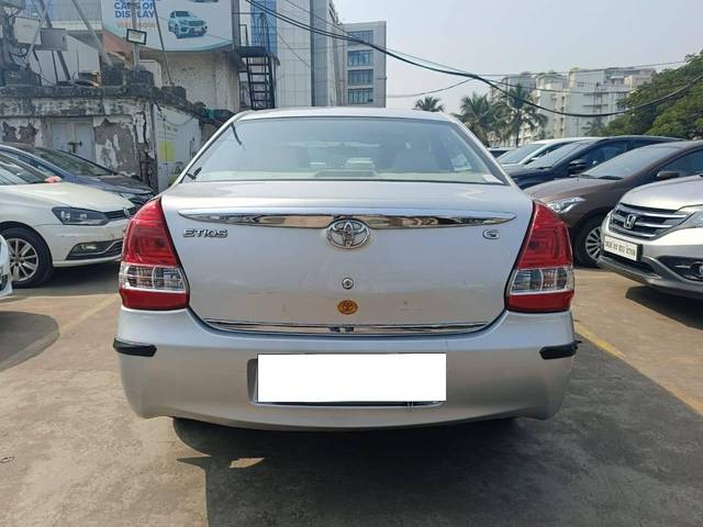 https://images10.gaadi.com/usedcar_image/4248741/original/processed_a81f349e692fb38e9233644e9d8ba177.jpg?imwidth=6402