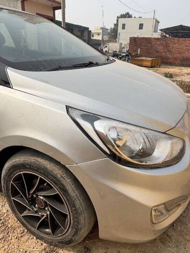 https://images10.gaadi.com/usedcar_image/4248758/original/dbf70fb62f709250d9326ab8b6da9992.jpg?imwidth=6402