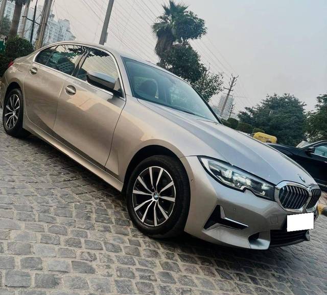 https://images10.gaadi.com/usedcar_image/4248796/original/processed_9654e9006481302ca3a0e4018e07e389.jpg?imwidth=6400