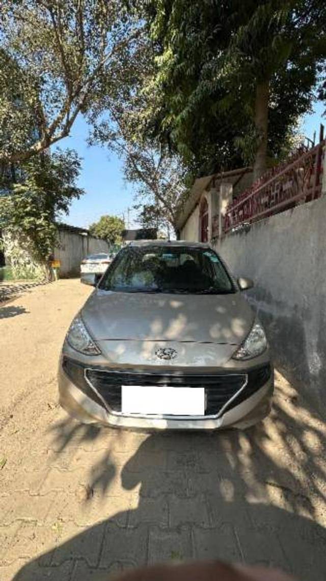 https://images10.gaadi.com/usedcar_image/4248808/original/1dfd870ae2fa24952427e67dbc10ec61.jpg?imwidth=6400