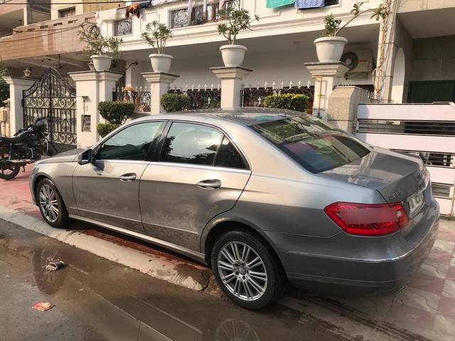 https://images10.gaadi.com/usedcar_image/4248820/original/processed_68b1a8d1babdb13f261d10e38434a621.jpg?imwidth=6402