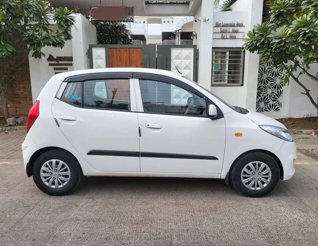 https://images10.gaadi.com/usedcar_image/4248919/original/processed_023309dcfe5939752ffa1166bf6de28a.jpg?imwidth=6401