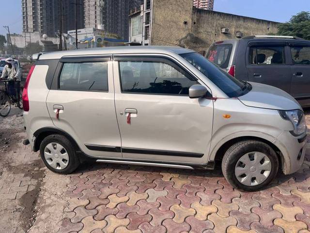 https://images10.gaadi.com/usedcar_image/4248951/original/fadd8086df4e6fee5395af6774c458fe.jpg?imwidth=6402