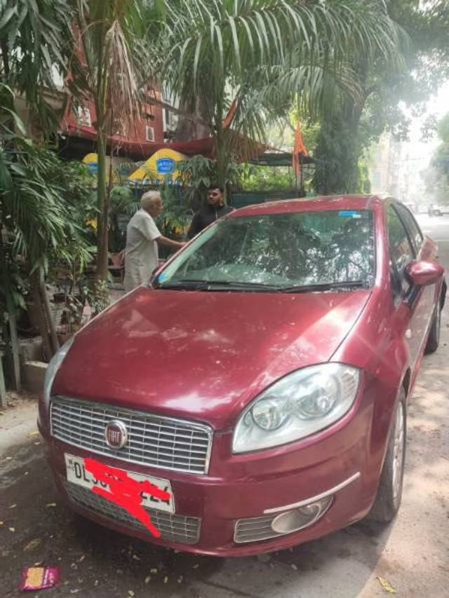 https://images10.gaadi.com/usedcar_image/4248953/original/25e582e42325ff856928cfe145310e0b.jpeg?imwidth=6400