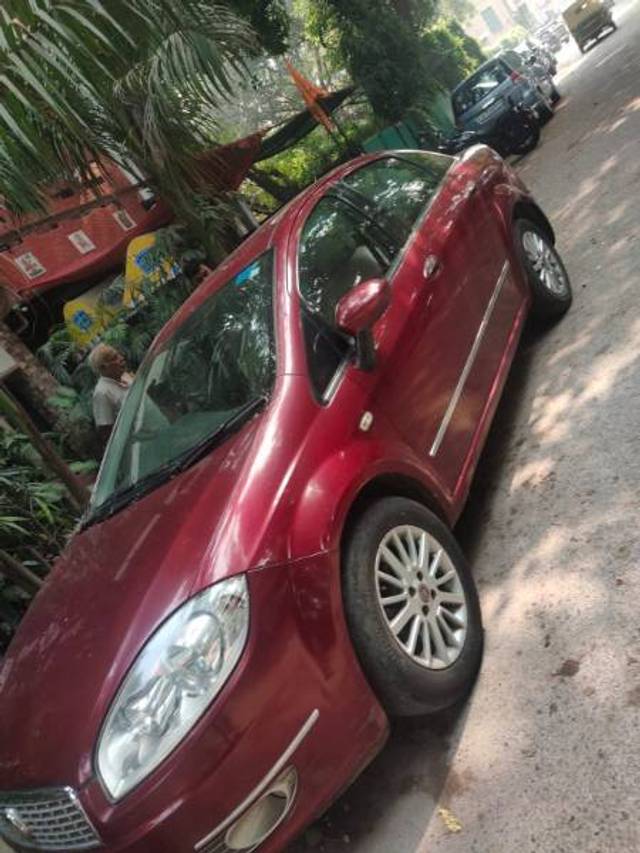 https://images10.gaadi.com/usedcar_image/4248953/original/68272e9aaa72faaacef56d663419ec3b.jpeg?imwidth=6402