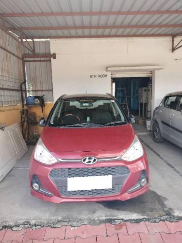 https://images10.gaadi.com/usedcar_image/4248971/original/processed_cb7da499-81fc-43c5-acf2-bbff603589b4.jpg?imwidth=6402