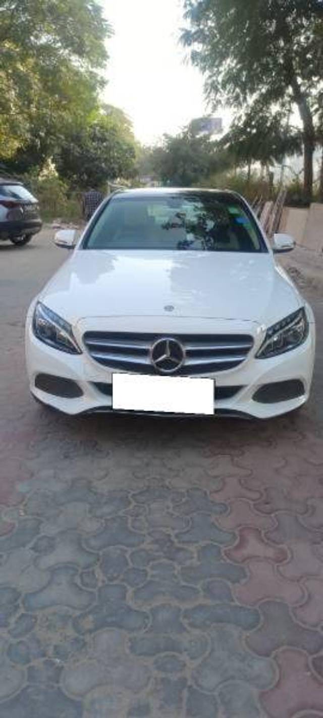 https://images10.gaadi.com/usedcar_image/4249037/original/c61ff385769214c5cea94400efca7c00.jpg?imwidth=6400