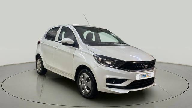 https://images10.gaadi.com/usedcar_image/4249056/original/7557424de34d023094d7c267fadc7279.jpg?imwidth=6400