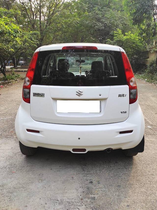 https://images10.gaadi.com/usedcar_image/4249086/original/processed_d79e45a3de77205feb3f1a7c466d6ed2.jpg?imwidth=6402