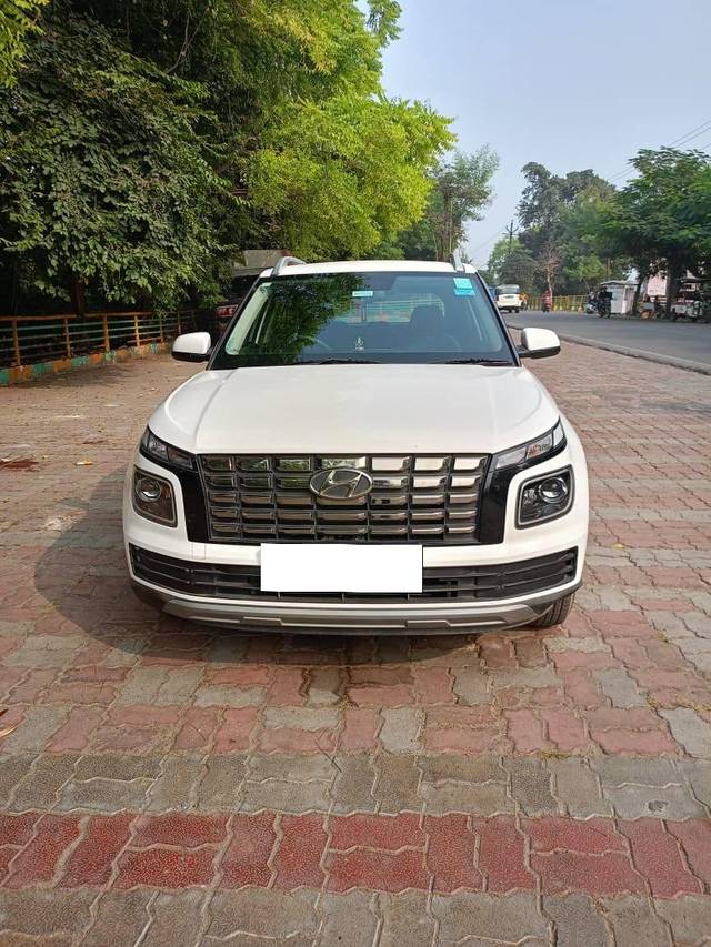 https://images10.gaadi.com/usedcar_image/4249097/original/processed_fd3da65d405bfdfe6c2dc9867b73e407.jpg?imwidth=6400