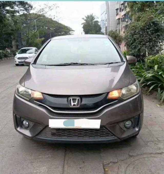 https://images10.gaadi.com/usedcar_image/4249110/original/ef7930f460d033a4e860008ac57981c1.jpg?imwidth=6400