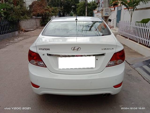 https://images10.gaadi.com/usedcar_image/4249121/original/processed_e1438298d59192f2badba2c4bdf6ed0a.jpg?imwidth=6402