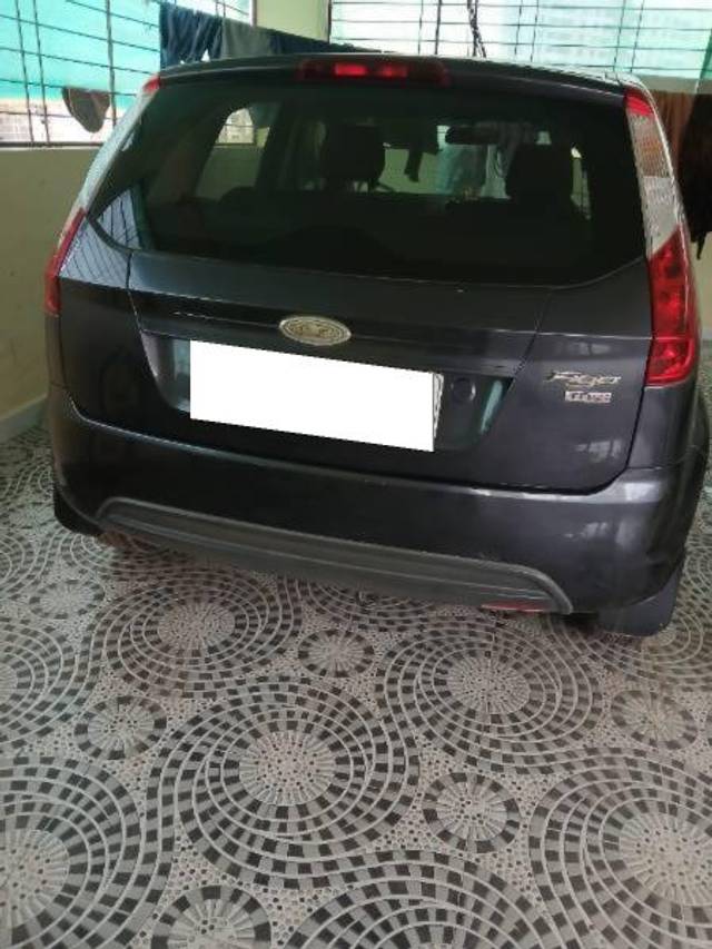 https://images10.gaadi.com/usedcar_image/4249142/original/processed_fc10e5a7-2c68-420a-87e8-905fdf52d563.jpg?imwidth=6401