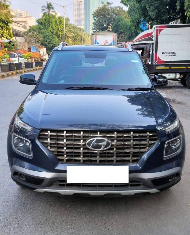 https://images10.gaadi.com/usedcar_image/4249225/original/processed_fdec322a75eaefd4737a5157f6e1aceb.jpg?imwidth=6400