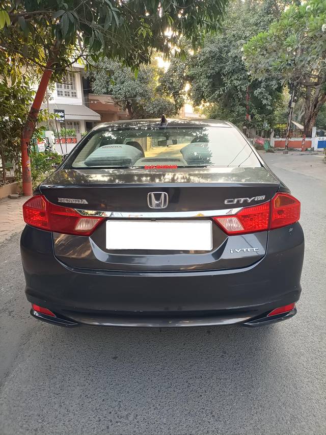 https://images10.gaadi.com/usedcar_image/4249226/original/processed_bf616bfb74c75375dae431217de13583.jpg?imwidth=6401