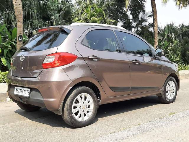 https://images10.gaadi.com/usedcar_image/4249260/original/processed_5218ba2c94ec4cfc66b206d1eb4bb75c.jpg?imwidth=6402