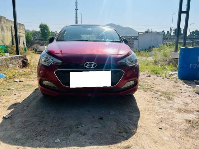 https://images10.gaadi.com/usedcar_image/4249276/original/processed_3280855d-597b-48c2-b7c5-65a0d35111bc.jpg?imwidth=6400