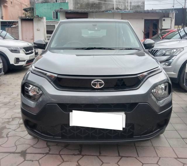 https://images10.gaadi.com/usedcar_image/4249286/original/processed_9ec7e5d49ca2e39d088027a8256e9af2.jpg?imwidth=6402