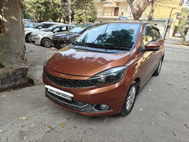 https://images10.gaadi.com/usedcar_image/4249341/original/processed_00cb3662d22249e9d187037b0d83a8a5.jpg?imwidth=6400