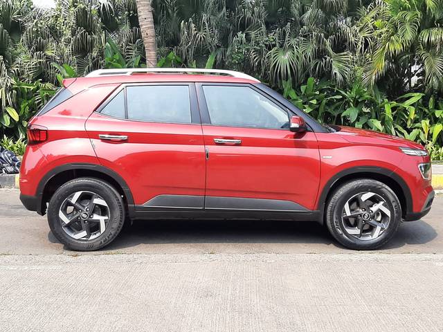 https://images10.gaadi.com/usedcar_image/4249344/original/0885dc786cf84b3c00c6407035de2695.jpg?imwidth=6401