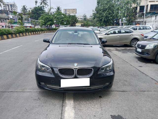 https://images10.gaadi.com/usedcar_image/4249436/original/processed_59be125db942b391a26ab38c77b503a4.jpg?imwidth=6402