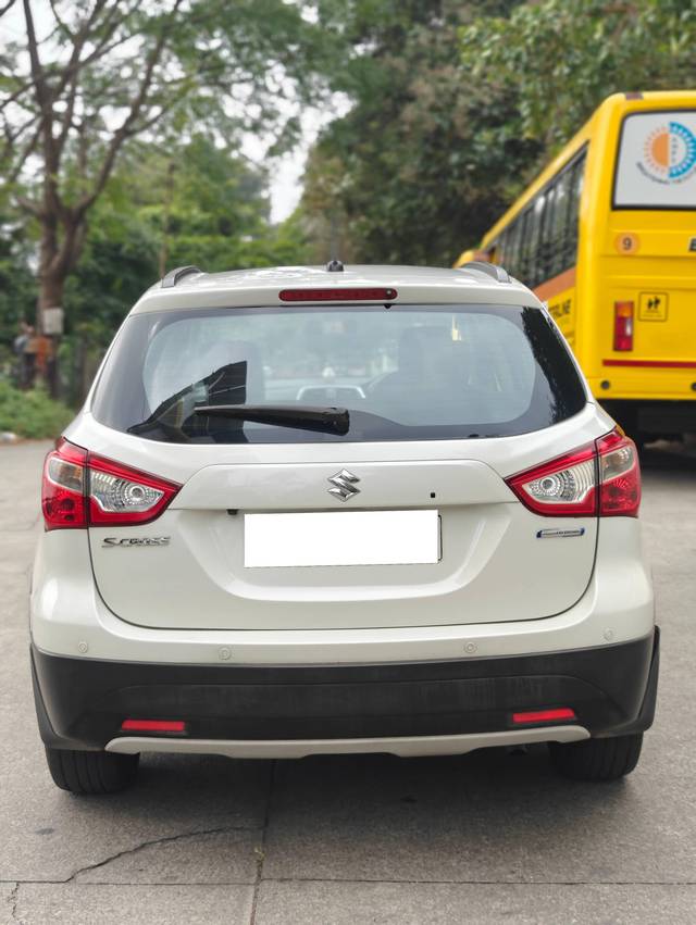 https://images10.gaadi.com/usedcar_image/4249493/original/processed_f7d6dce4bbb534dbb38400fbf4f95176.jpg?imwidth=6402