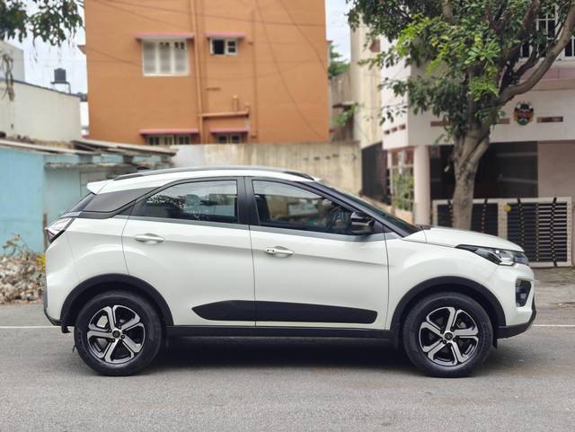 https://images10.gaadi.com/usedcar_image/4249502/original/processed_8ce75b9acba38445ed857b9f7d3642c9.jpg?imwidth=6401