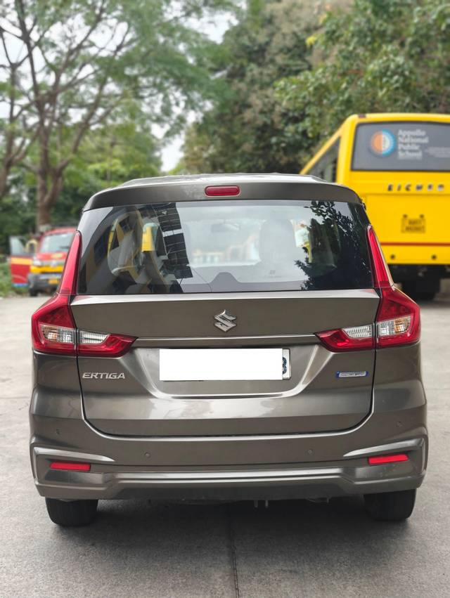 https://images10.gaadi.com/usedcar_image/4249511/original/processed_090cc55f564106208754845f142e64d9.jpg?imwidth=6402