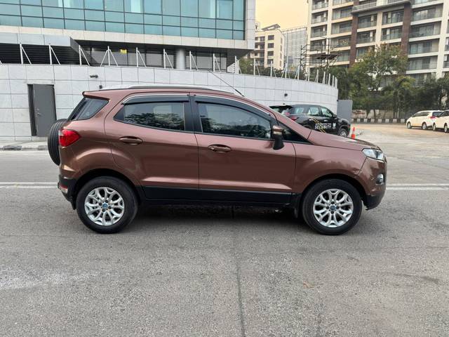 https://images10.gaadi.com/usedcar_image/4249794/original/processed_0ea094a1af5ff798b3ad44bbbfbc1f85.jpg?imwidth=6401