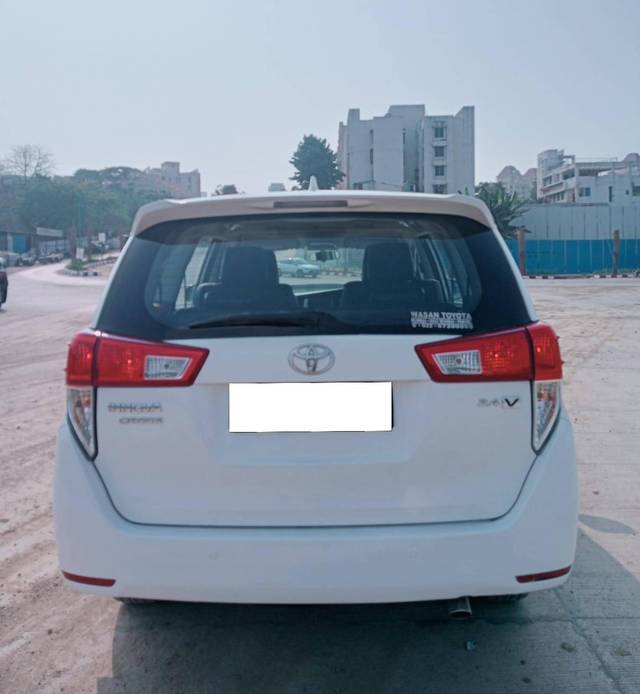 https://images10.gaadi.com/usedcar_image/4249810/original/processed_ec405981ac60e417e4fa936583440aa5.jpg?imwidth=6401