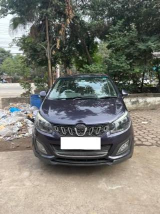 Mahindra Marazzo Mahindra Marazzo M6