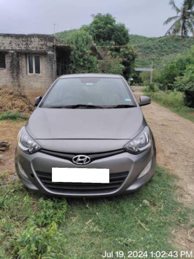 https://images10.gaadi.com/usedcar_image/4249908/original/055f6182f2c2c24477ec3d39e385b671.jpg?imwidth=6400