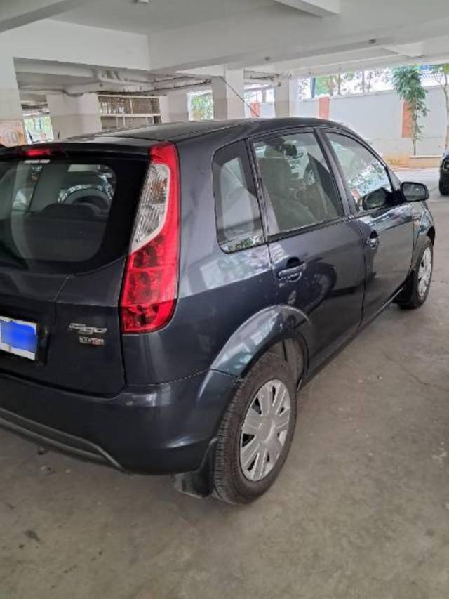 https://images10.gaadi.com/usedcar_image/4249922/original/processed_01011614-c289-434f-9cef-541065f464c0.jpg?imwidth=6402