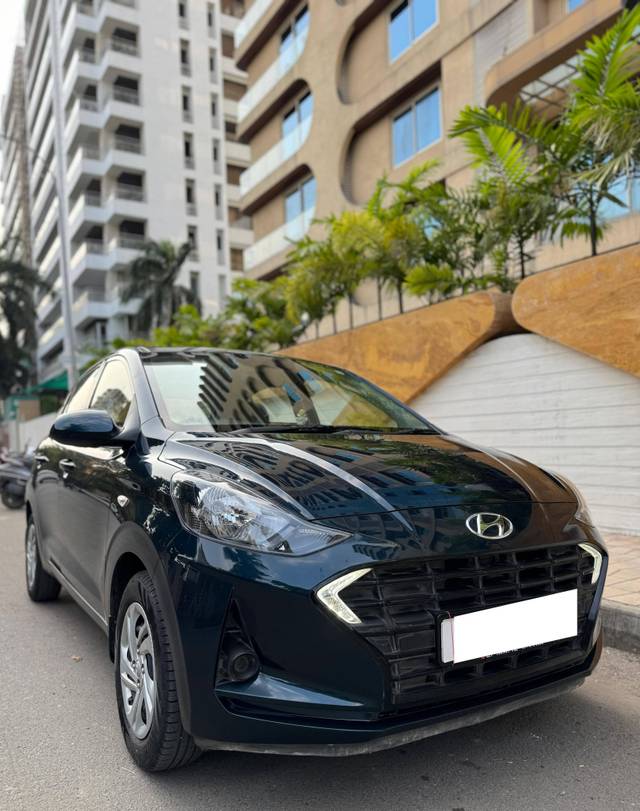 https://images10.gaadi.com/usedcar_image/4250007/original/processed_99006f259273279e7eab10b385266097.jpg?imwidth=6400