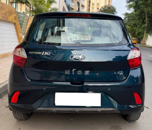 https://images10.gaadi.com/usedcar_image/4250007/original/processed_f69be67e2cbe6e3e1f9e820f89b73653.jpg?imwidth=6401