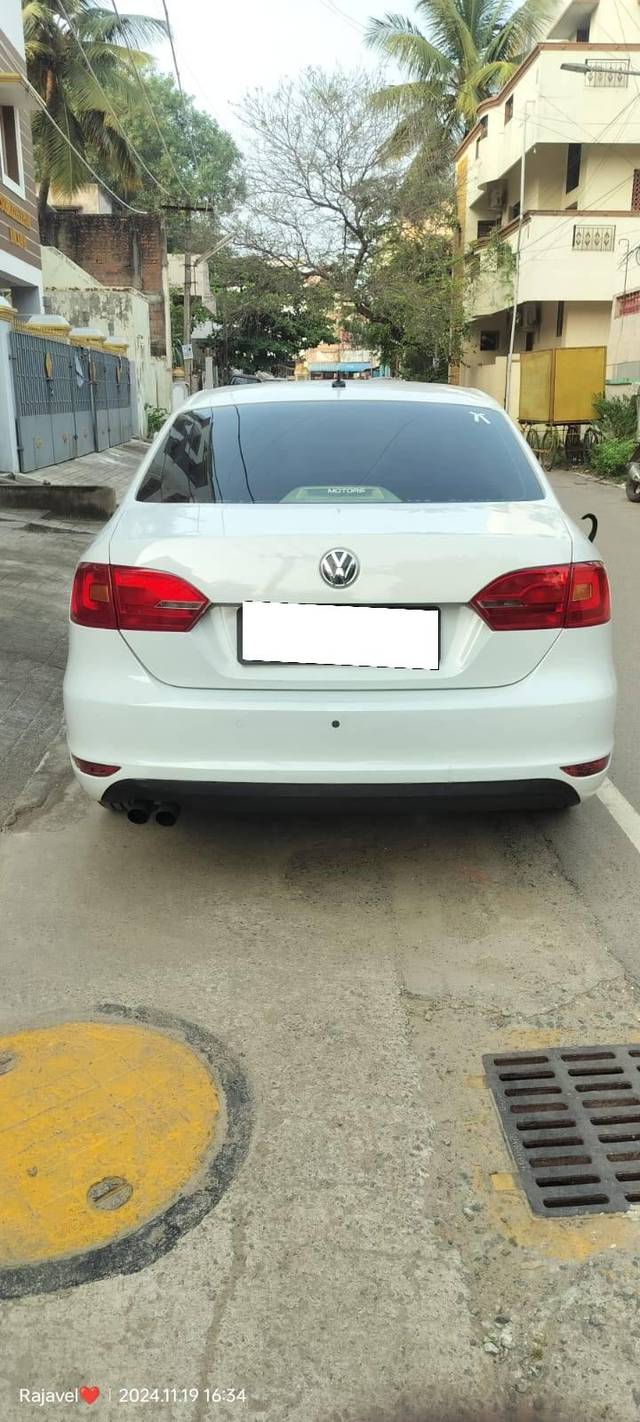 https://images10.gaadi.com/usedcar_image/4250011/original/processed_babd56c20fce08fe8ff3f17a29c06bcf.jpg?imwidth=6401