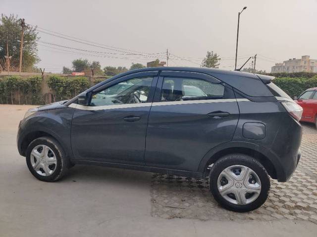 https://images10.gaadi.com/usedcar_image/4250061/original/31a2ffa6a0a9e8c2f436b8f3ba367465.jpg?imwidth=6402