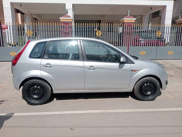 https://images10.gaadi.com/usedcar_image/4250084/original/processed_0ed21eeba47ab262aa697136970e9740.jpg?imwidth=6401