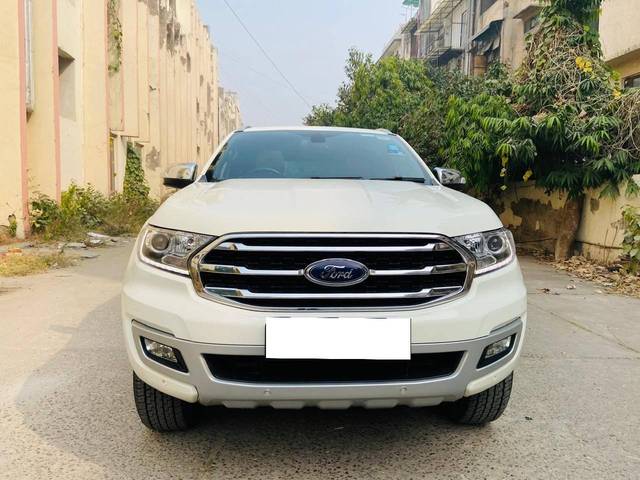 https://images10.gaadi.com/usedcar_image/4250089/original/processed_9c7a5b6c675c4593997914eee379c17d.jpg?imwidth=6400